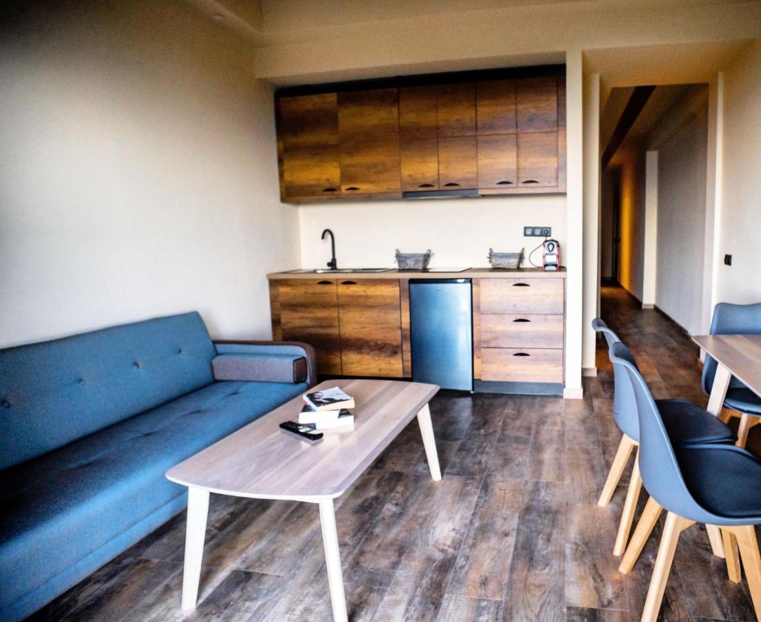 Seven Keys Luxury Suites Achílleion Zewnętrze zdjęcie