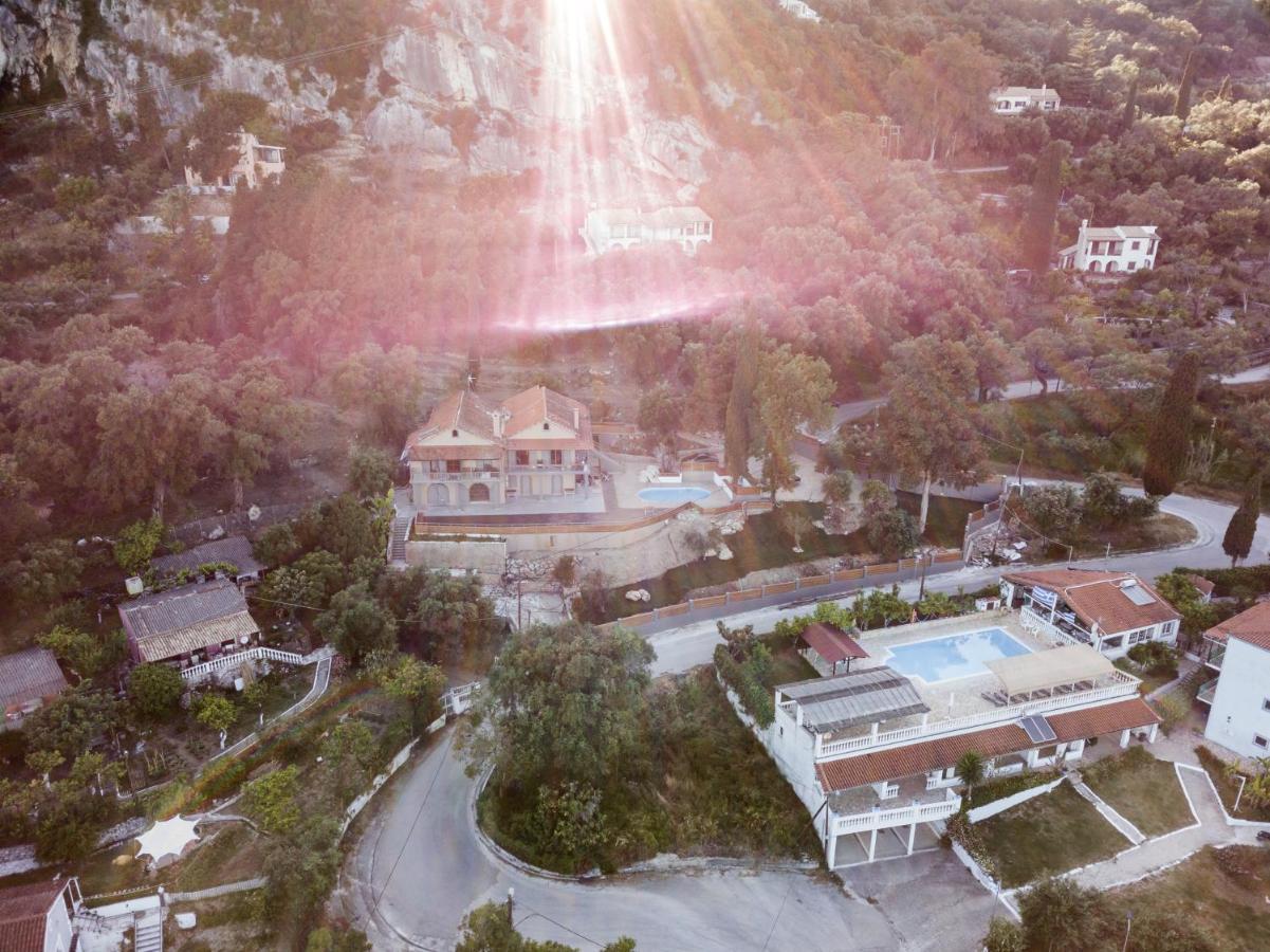 Seven Keys Luxury Suites Achílleion Zewnętrze zdjęcie